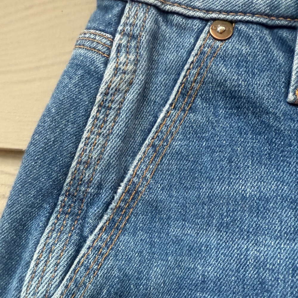 Alice + Olivia High Rise Cropped Wide Leg Jeans - Picture 3 of 13